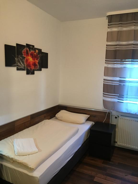 Hotel Engel Вальдброн Номер фото